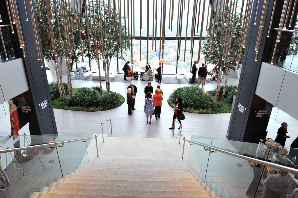 Chancellor's Club members have opportunity to connect prior to the panel discussion. Photo by Jay Im.