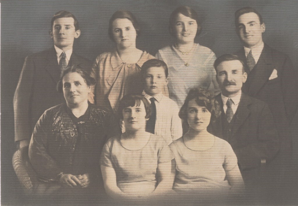 My great grandparents and their Buchan clan who emigrated to Canada in 1923